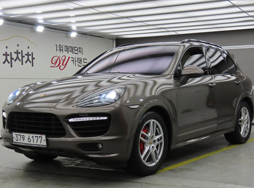포르쉐 카이엔 4.8 GTS