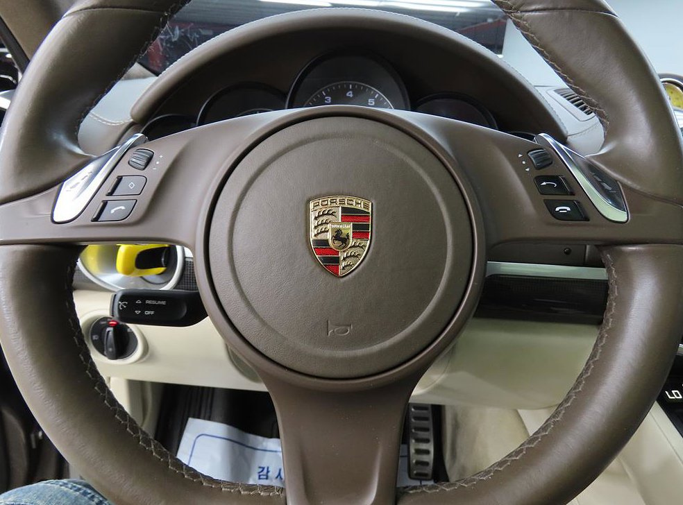 포르쉐 카이엔 4.8 GTS 사진 15