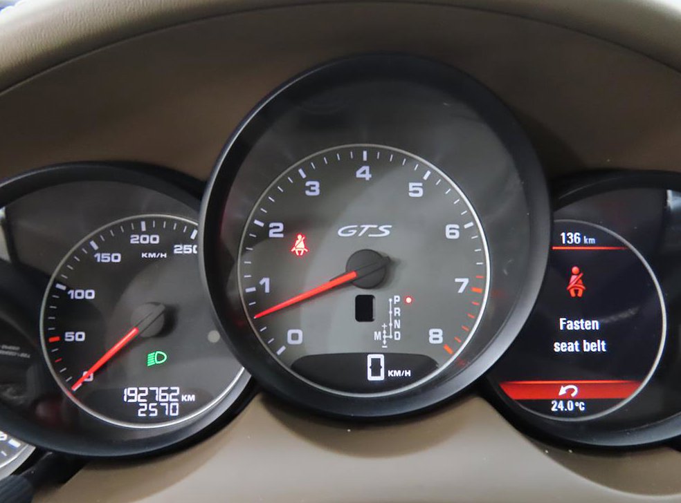 포르쉐 카이엔 4.8 GTS 사진 16