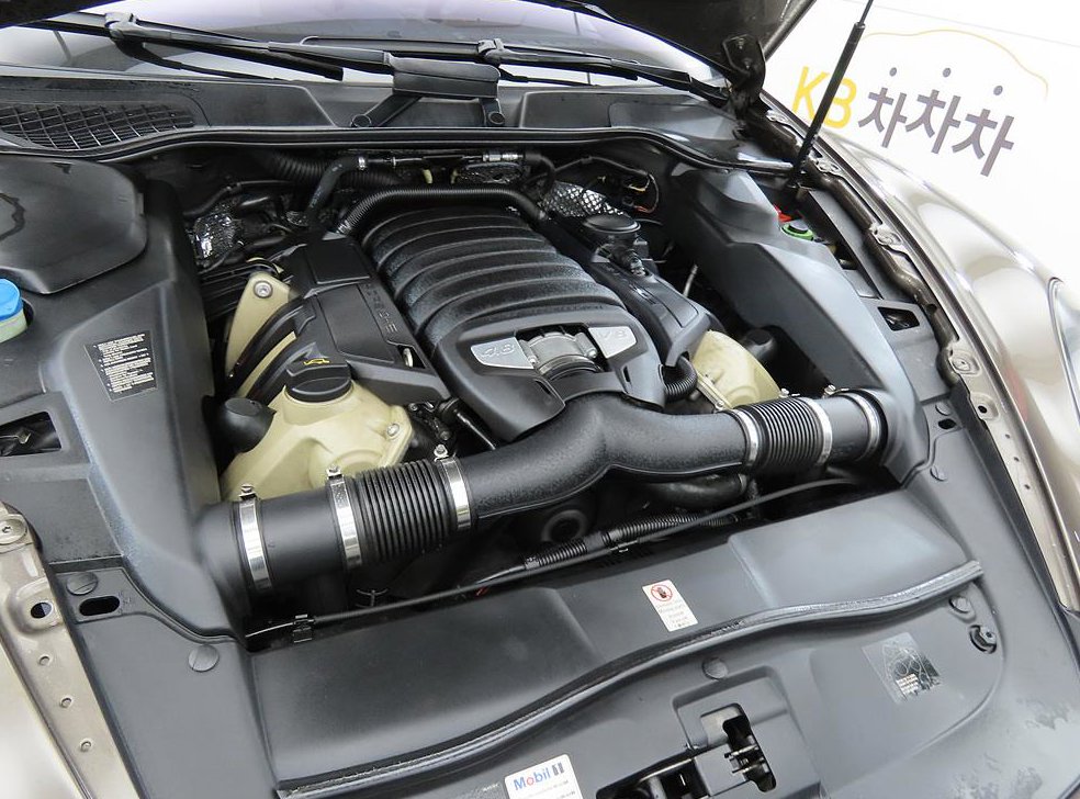 포르쉐 카이엔 4.8 GTS 사진 19