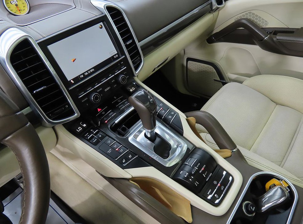 포르쉐 카이엔 4.8 GTS 사진 9