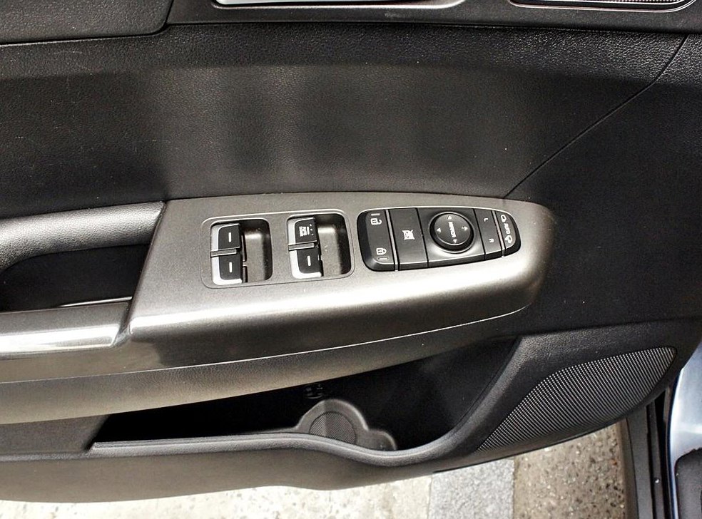 기아 스포티지 디젤 2.0 2WD 프레스티지 사진 13