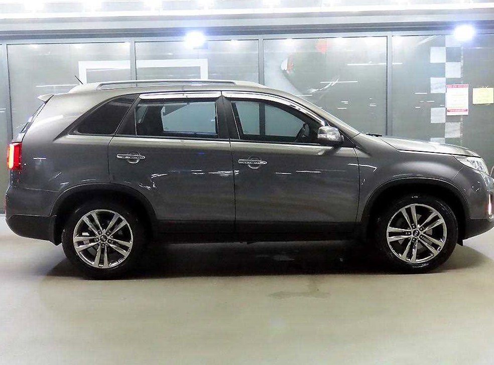 기아 쏘렌토 2WD 2.0 프레스티지 사진 3