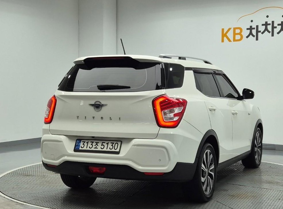 KG모빌리티(쌍용)  티볼리 2WD 가솔린 1.5 A3 사진 3
