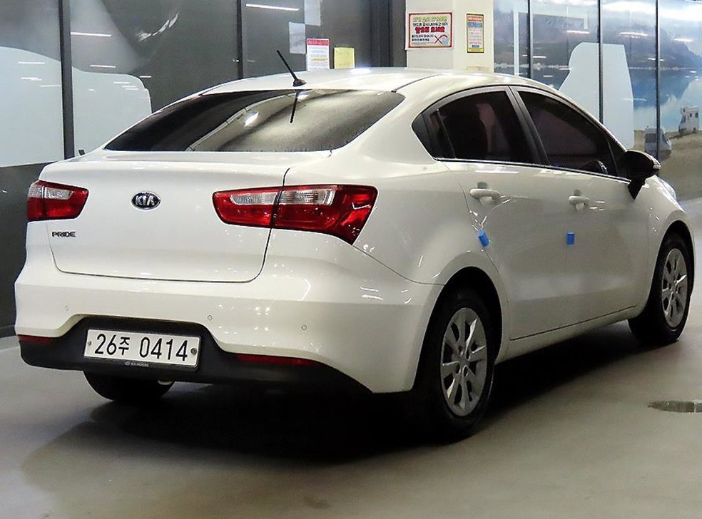 기아 프라이드 4DR 1.4 MPI 트렌디 사진 4