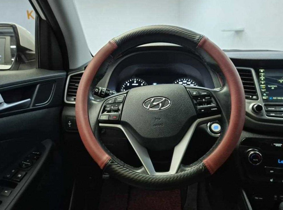 현대 투싼 디젤 1.7 2WD 사진 9