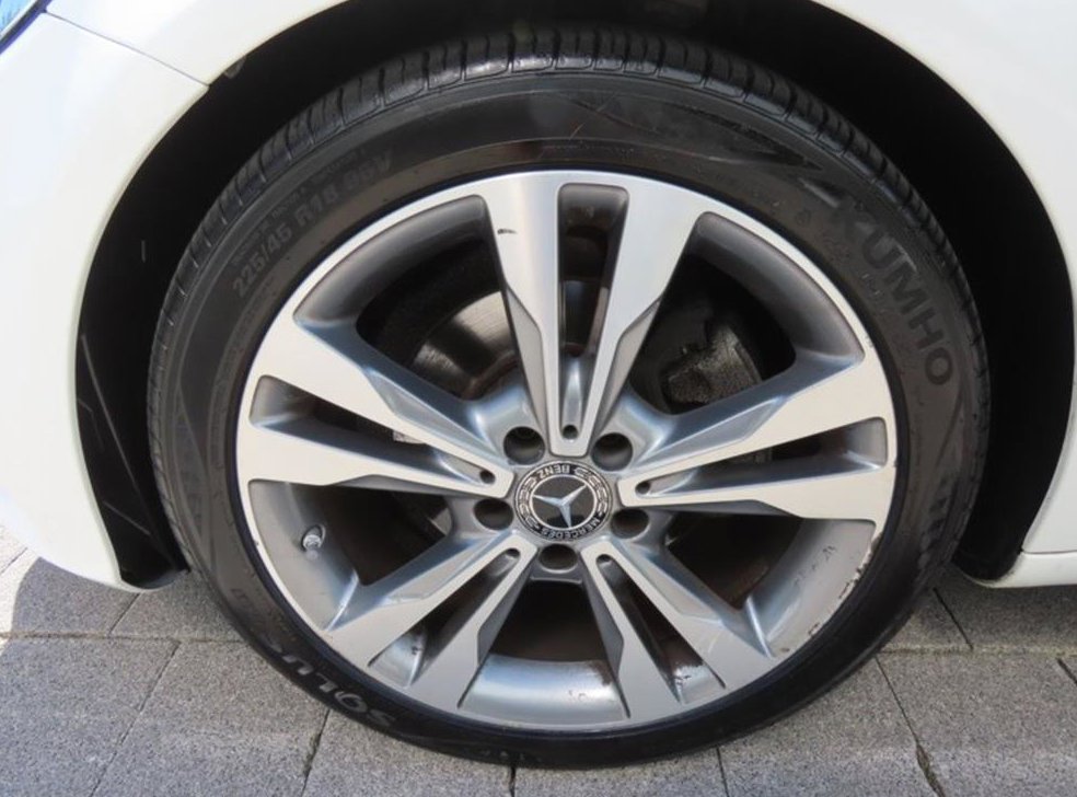 벤츠 C 클래스 C220 d 아방가르드 사진 17
