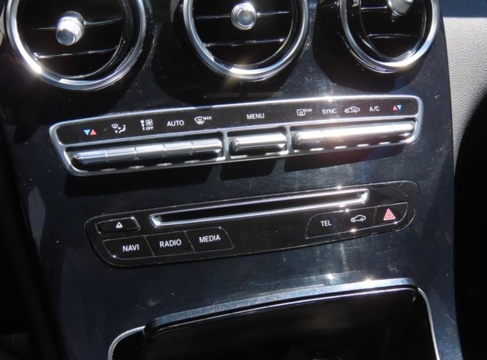 벤츠 C 클래스 C220 d 아방가르드 사진 8