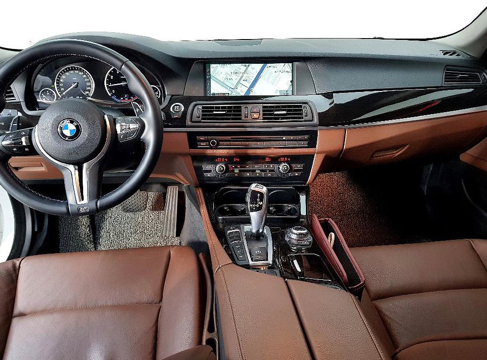 BMW 5시리즈 528i xDrive 사진 5