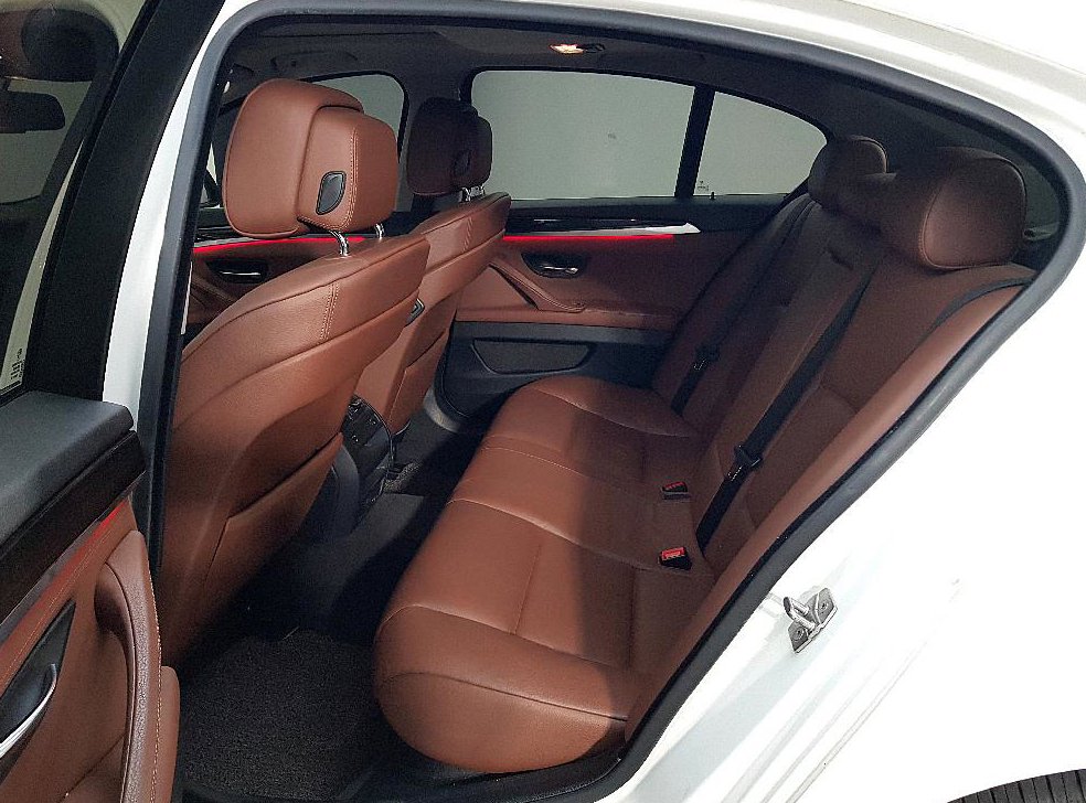 BMW 5시리즈 528i xDrive 사진 8