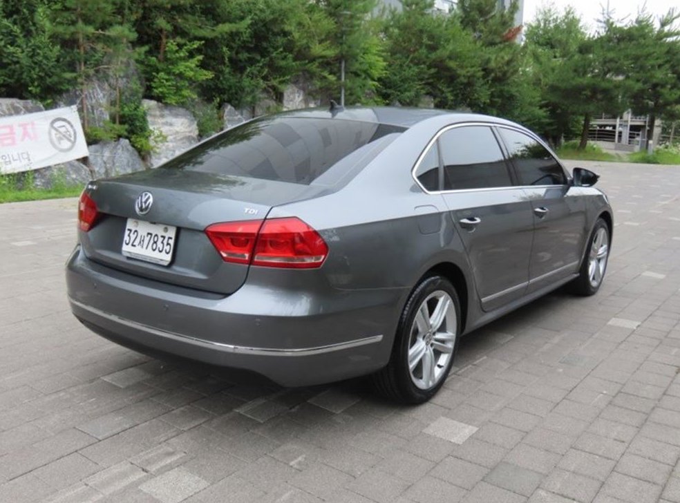 폭스바겐 파사트 2.0 TDI 사진 3