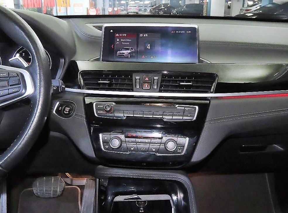 BMW X1 xDrive 20i xLine 스페셜에디션 사진 11