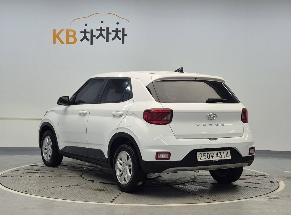 현대 베뉴 1.6 모던 플러스 사진 2