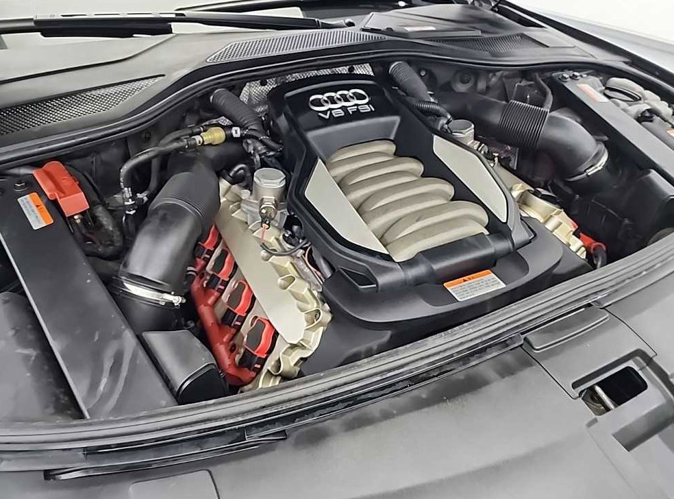 아우디 A8 4.2 FSI 콰트로 LWB 사진 5