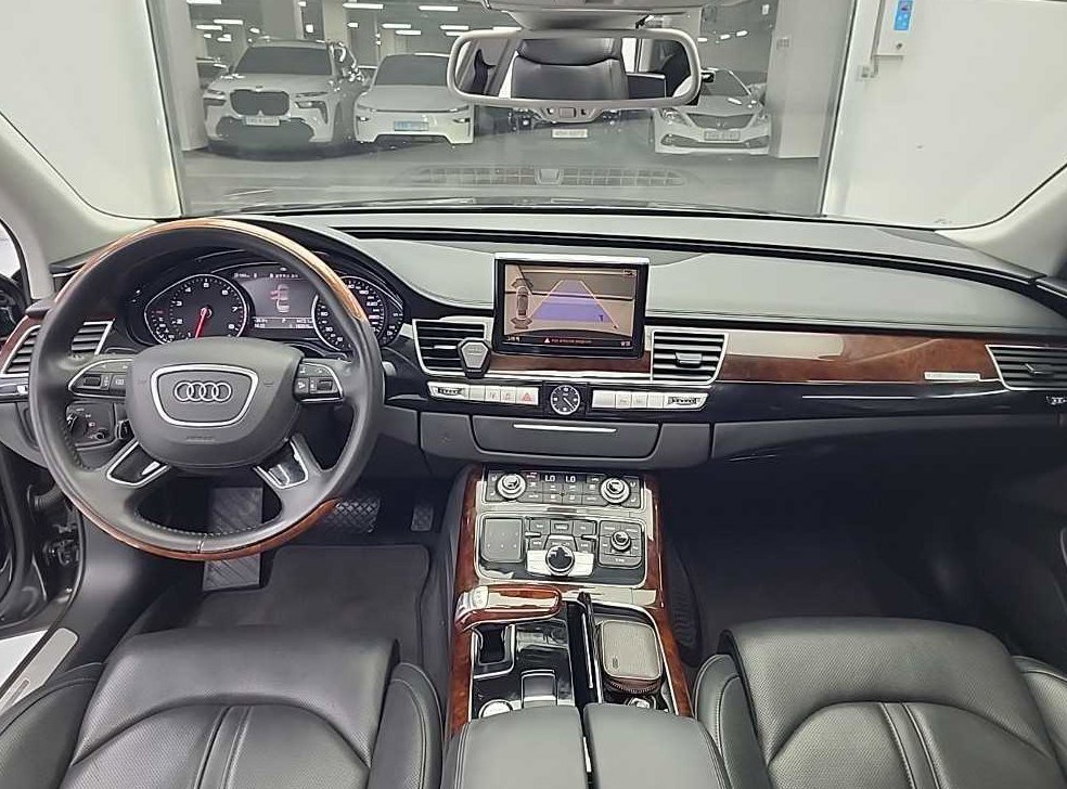 아우디 A8 4.2 FSI 콰트로 LWB 사진 7