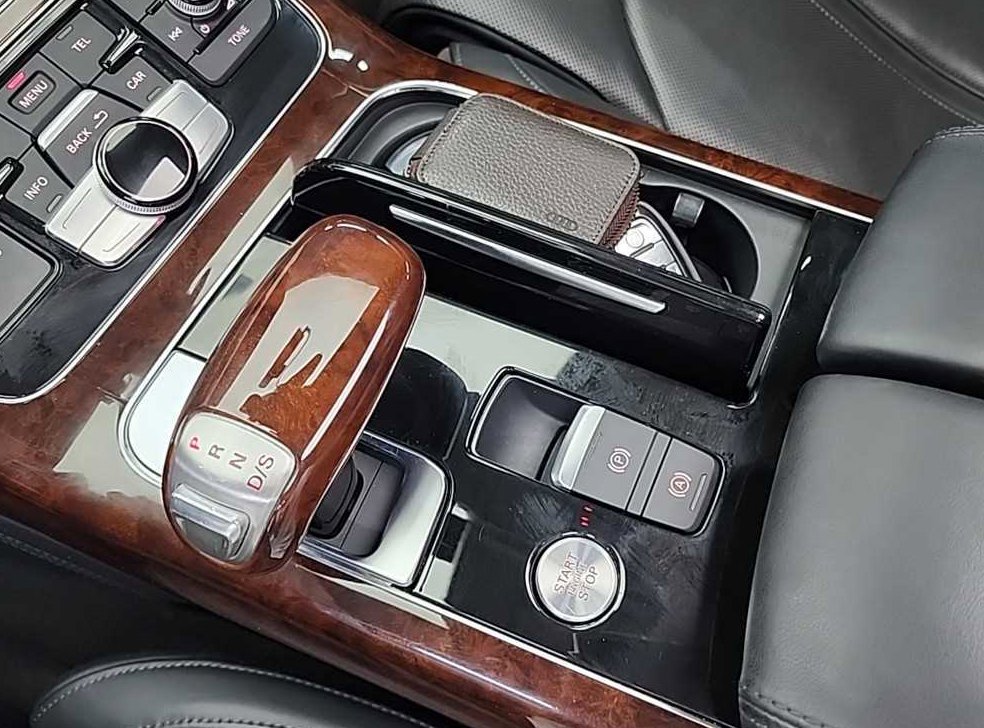 아우디 A8 4.2 FSI 콰트로 LWB 사진 8