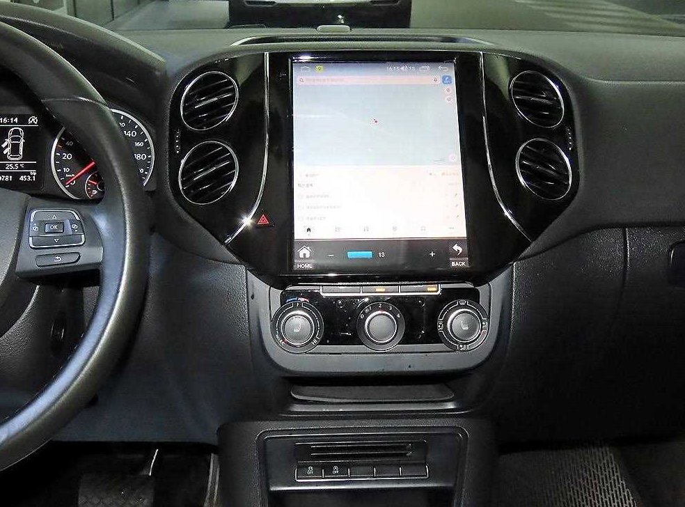 폭스바겐 티구안 2.0 TDI 프리미엄 사진 11