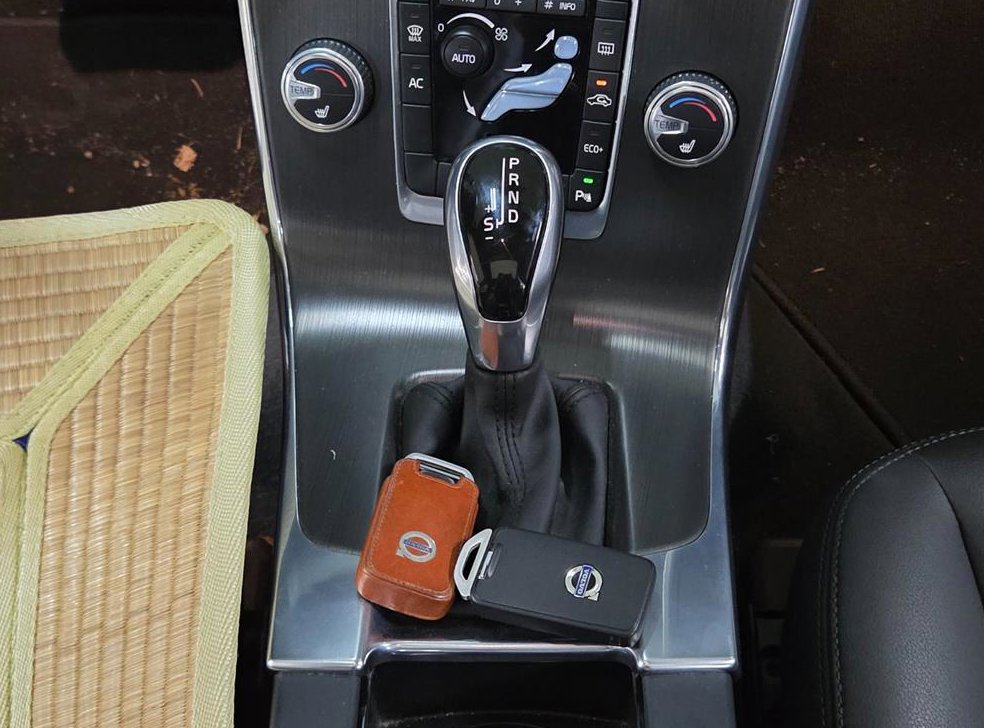 볼보 S60 D3 사진 13