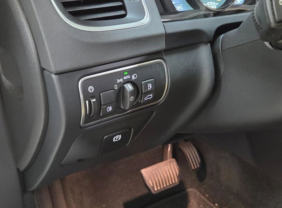 볼보 S60 D3 사진 14
