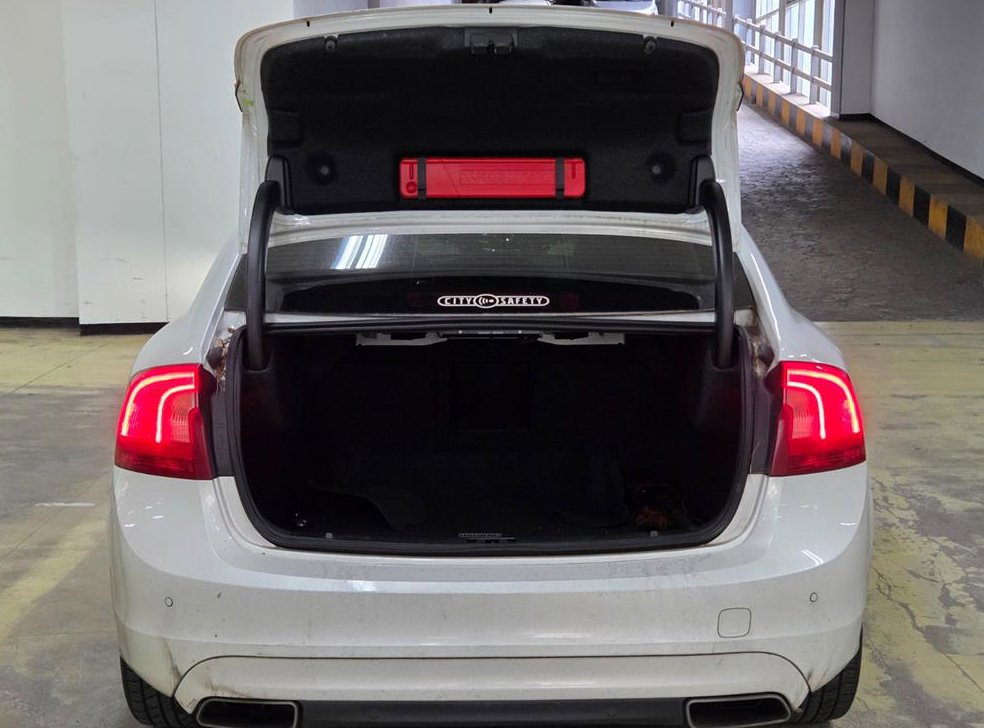 볼보 S60 D3 사진 19