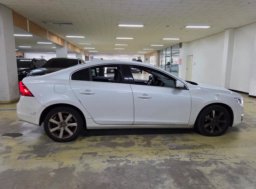 볼보 S60 D3 사진 5