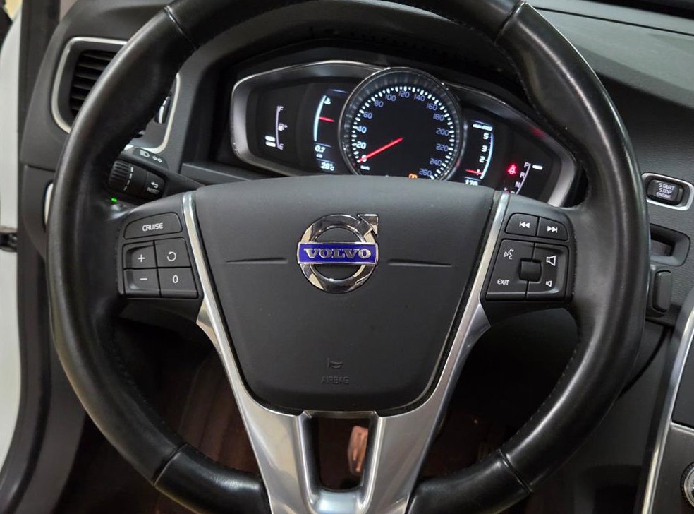 볼보 S60 D3 사진 9