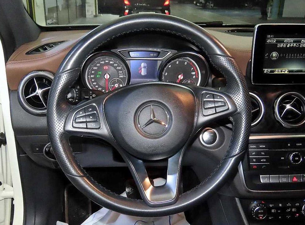 벤츠 GLA 클래스 GLA220 프리미엄 사진 8