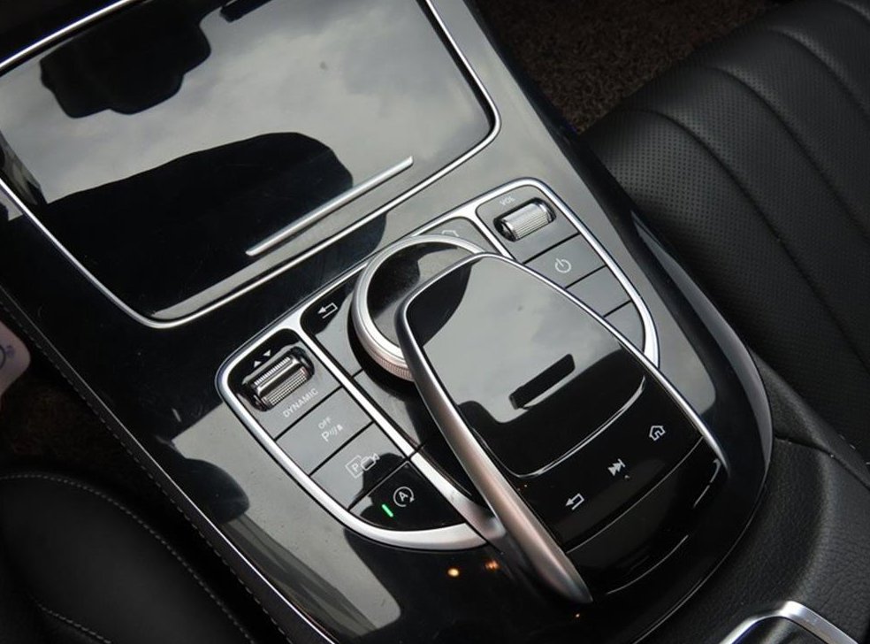 벤츠 E 클래스 E300 4MATIC 익스클루시브 사진 15