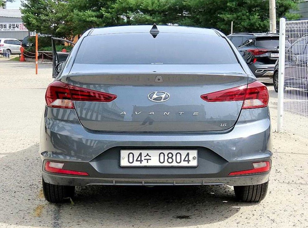 현대 아반떼 1.6 사진 4