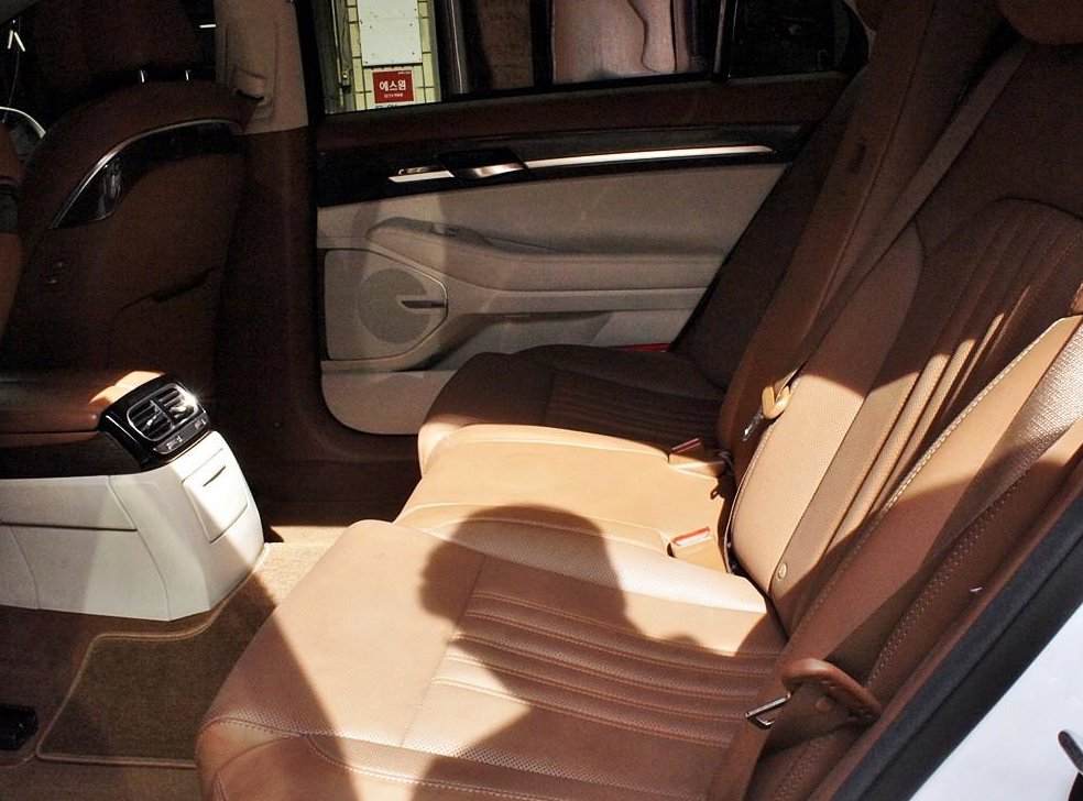 제네시스 G90 3.8 GDI AWD 사진 6