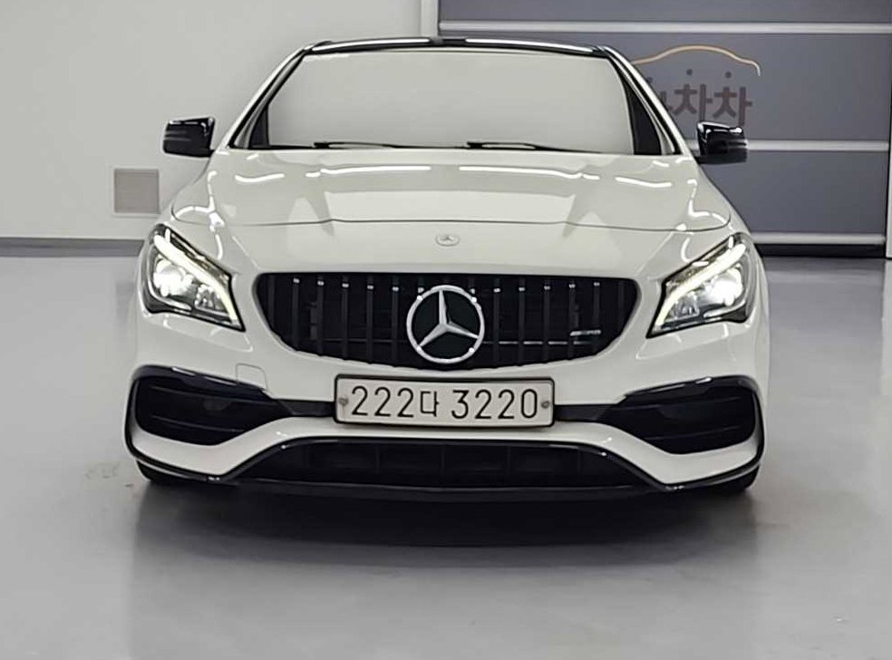 벤츠 CLA 클래스 CLA 45 AMG 4MATIC 사진 2