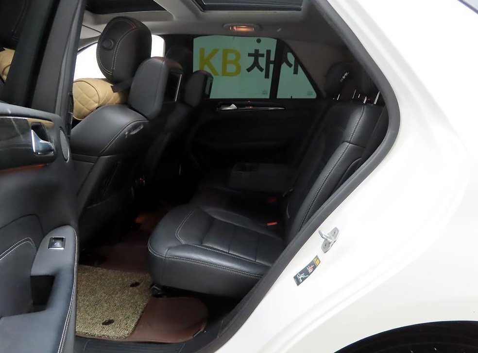 벤츠 M 클래스 ML350 블루텍 4매틱 사진 13