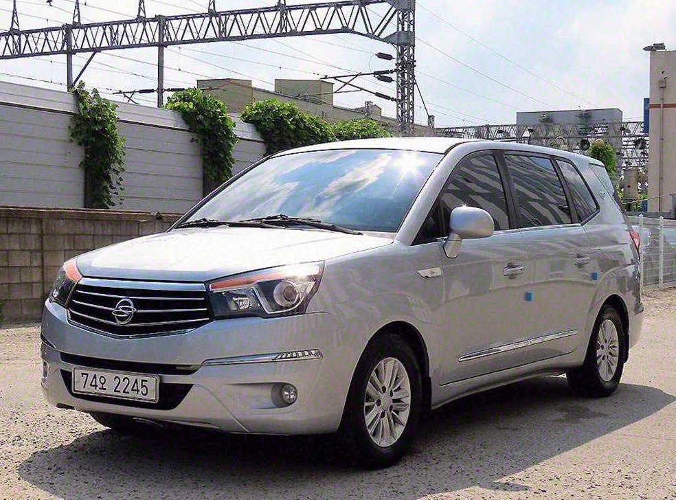 KG모빌리티(쌍용)  코란도 2WD LT 사진 2