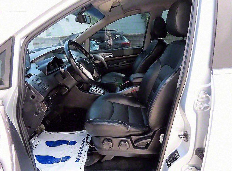 KG모빌리티(쌍용)  코란도 2WD LT 사진 5
