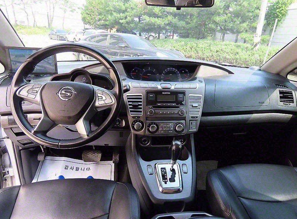 KG모빌리티(쌍용)  코란도 2WD LT 사진 8