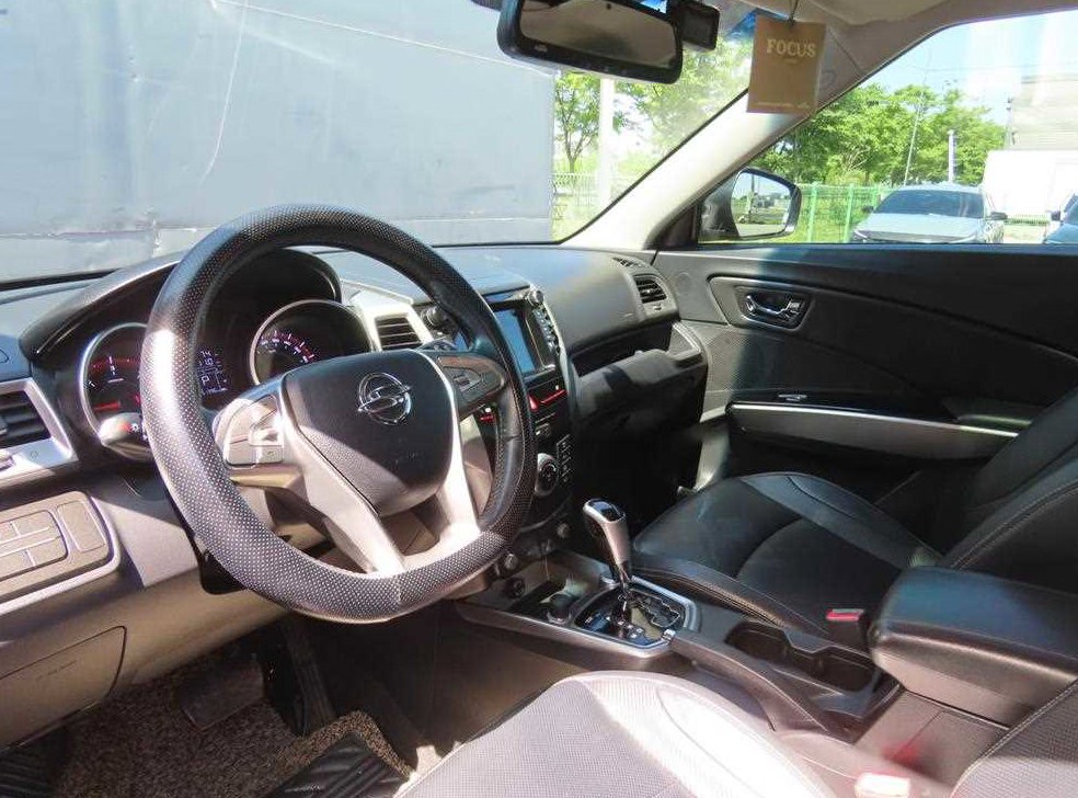 KG모빌리티(쌍용)  티볼리 디젤 2WD 1.6 VX 사진 14