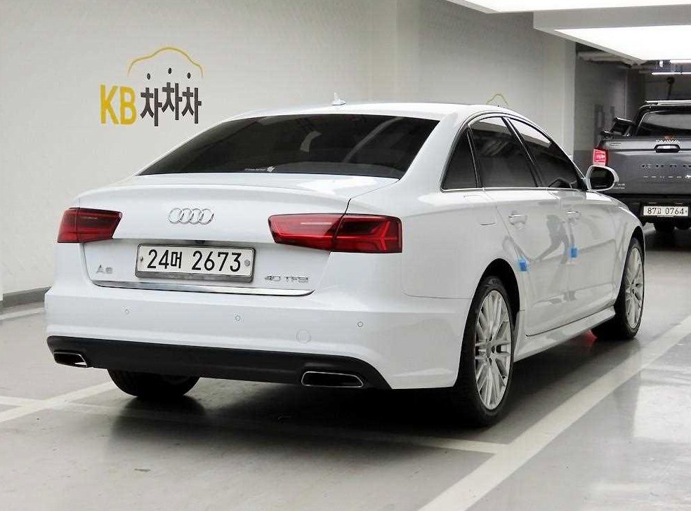 아우디 A6 40 TFSI 사진 4