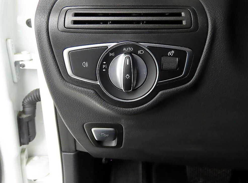 벤츠 GLC 클래스 GLC 300 e 4MATIC 사진 12