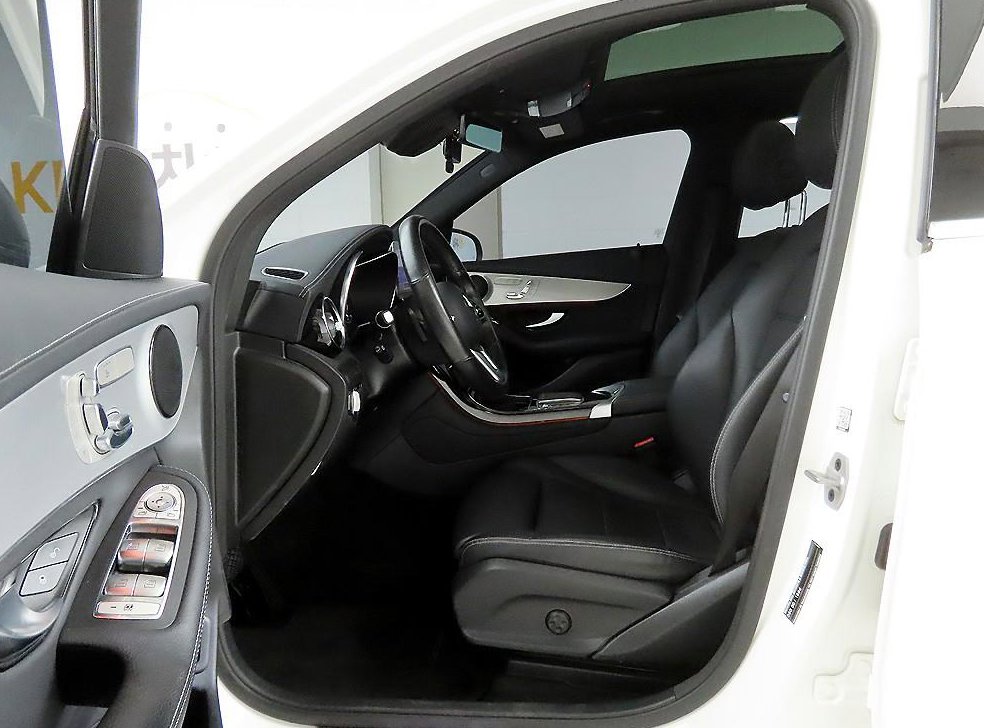 벤츠 GLC 클래스 GLC 300 e 4MATIC 사진 13