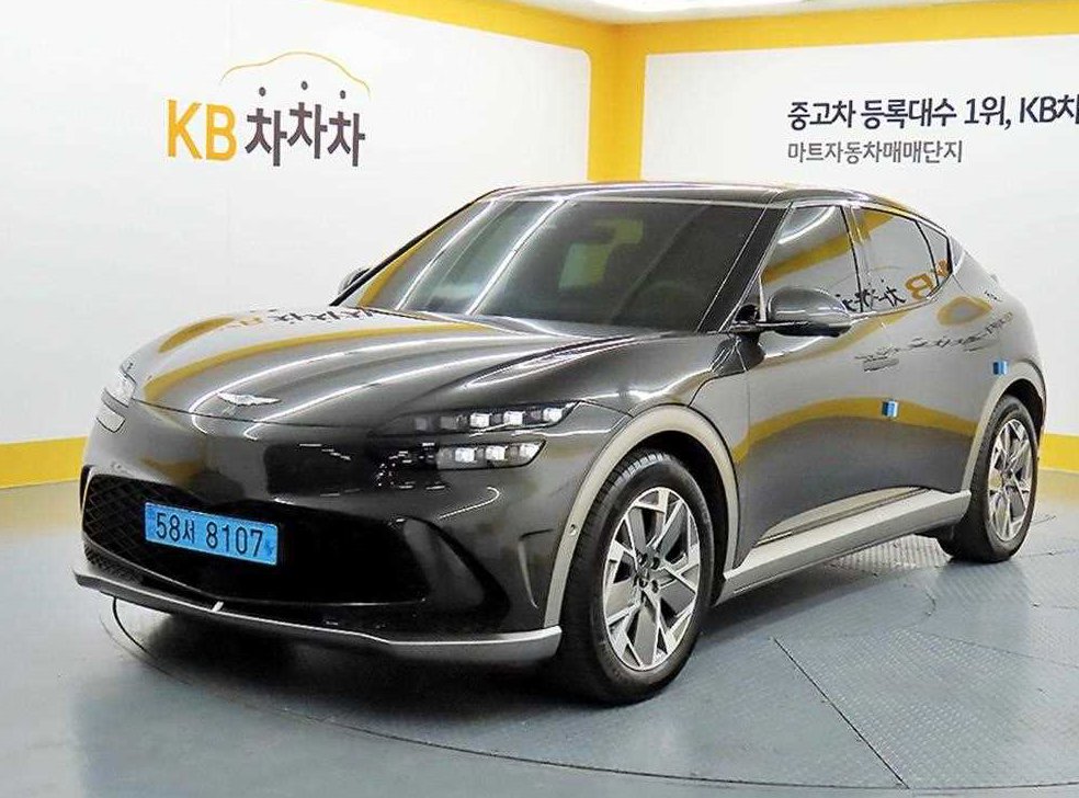 제네시스 GV60 스탠다드 2WD 사진 2