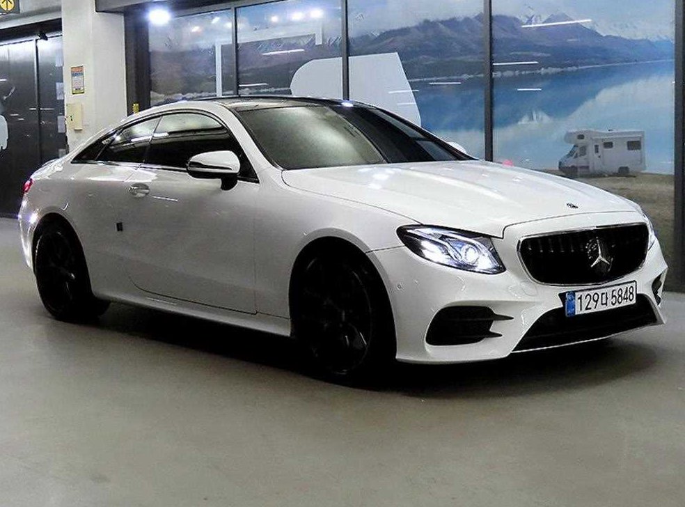 벤츠 E 클래스 E220d 쿠페