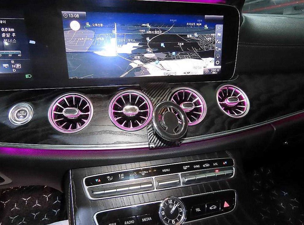 벤츠 E 클래스 E220d 쿠페 사진 10