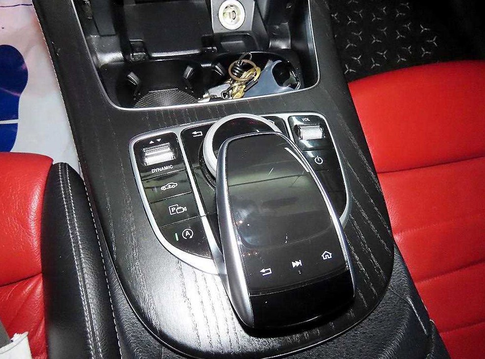 벤츠 E 클래스 E220d 쿠페 사진 11