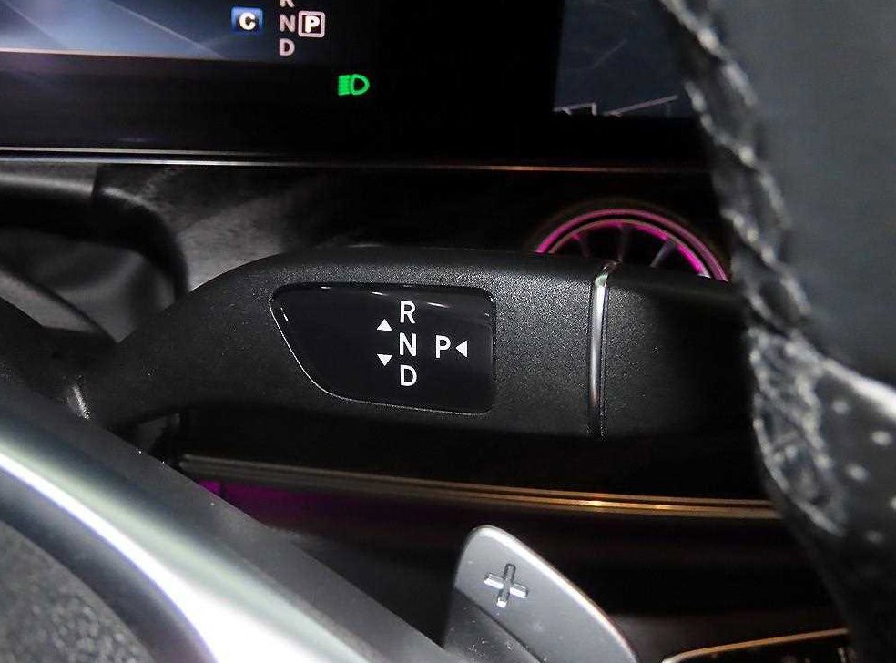 벤츠 E 클래스 E220d 쿠페 사진 12