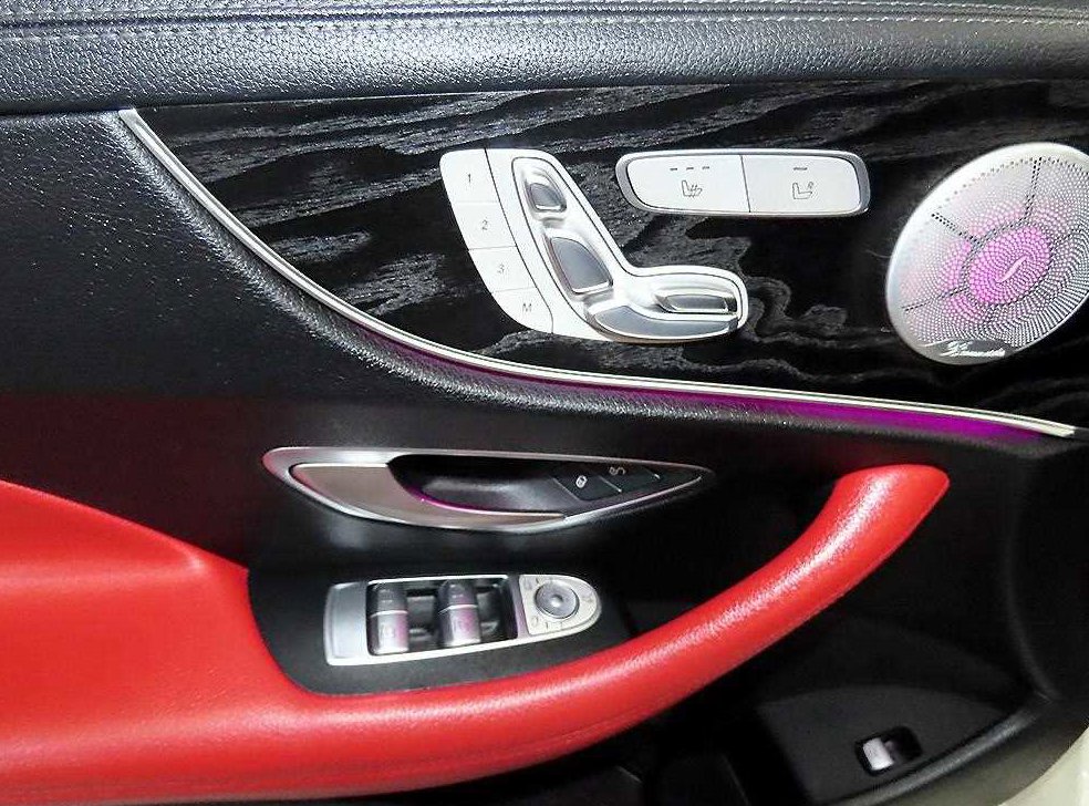 벤츠 E 클래스 E220d 쿠페 사진 13