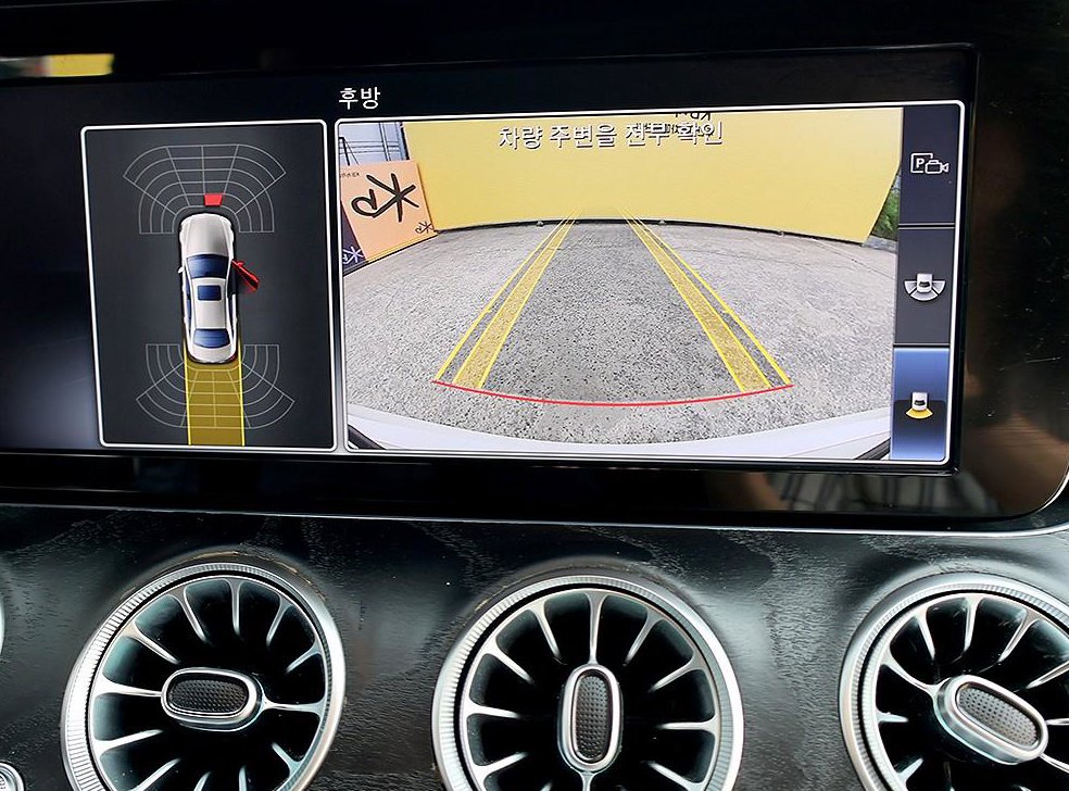 벤츠 E 클래스 E220d 아방가르드 사진 10