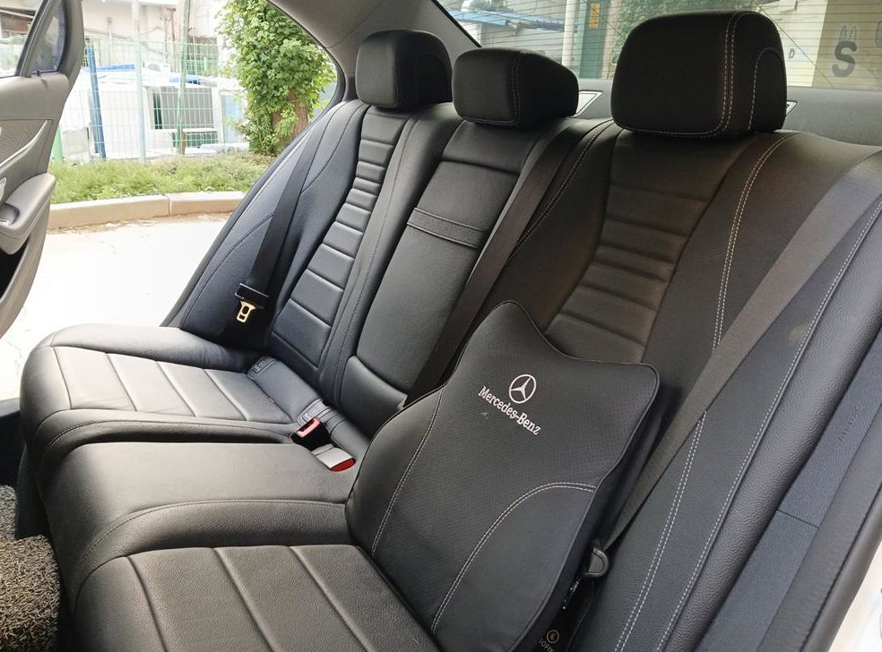 벤츠 E 클래스 E220d 아방가르드 사진 12