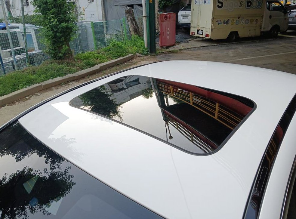 벤츠 E 클래스 E220d 아방가르드 사진 7