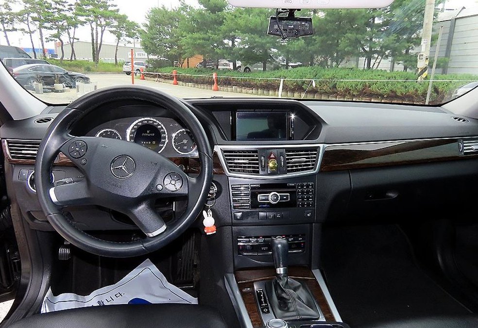 벤츠 E 클래스 E200 CGI 사진 7