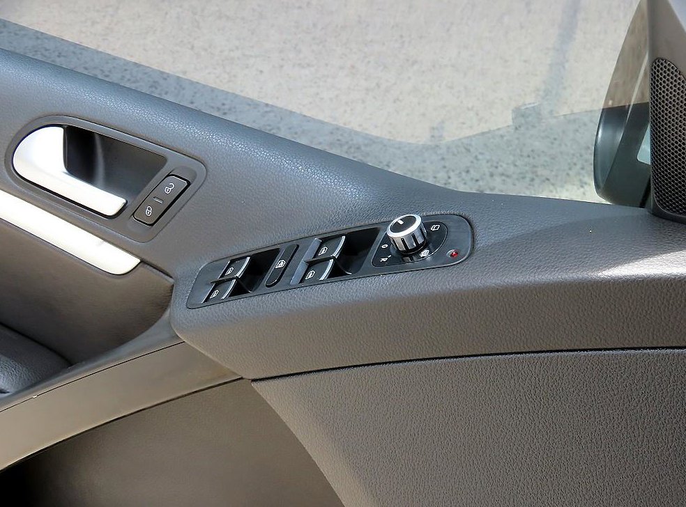 폭스바겐 티구안 2.0 TDI 프리미엄 사진 11